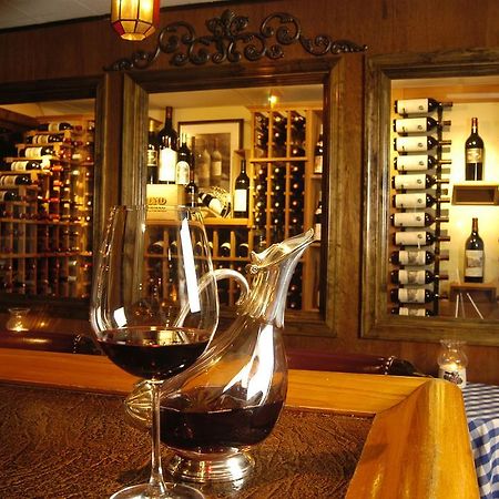 Bavarian Inn Шепердстаун Экстерьер фото