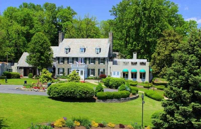 Bavarian Inn Шепердстаун Экстерьер фото