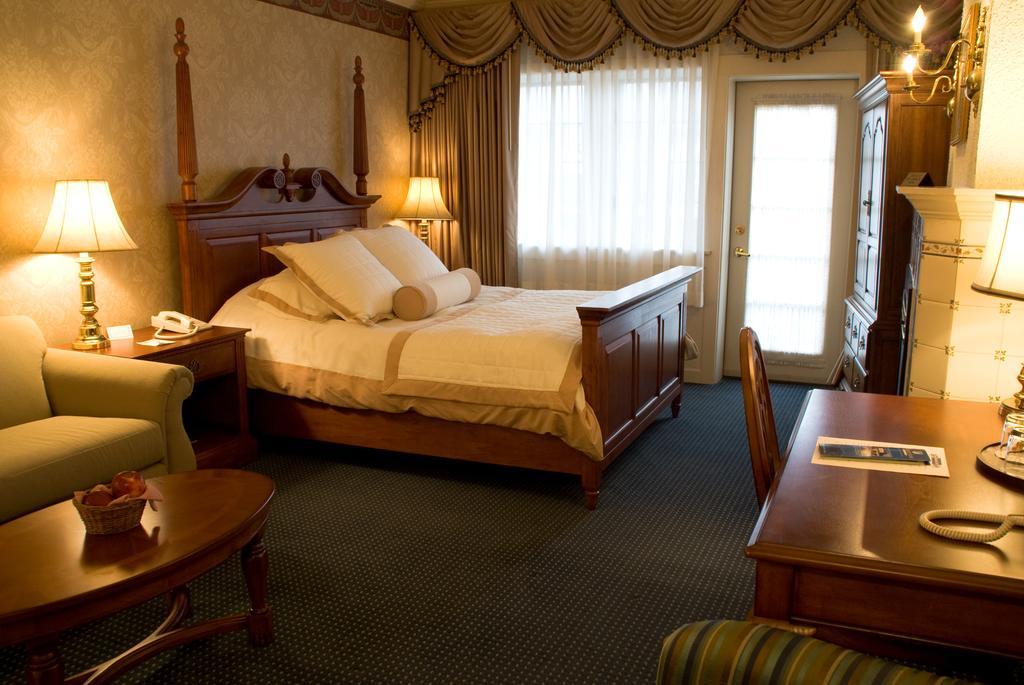 Bavarian Inn Шепердстаун Экстерьер фото