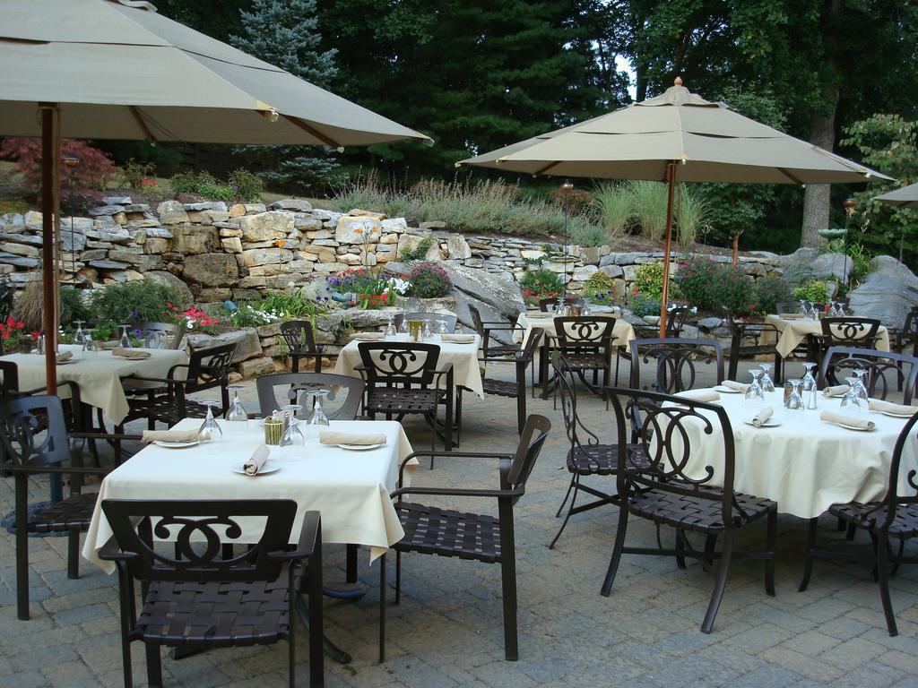 Bavarian Inn Шепердстаун Экстерьер фото