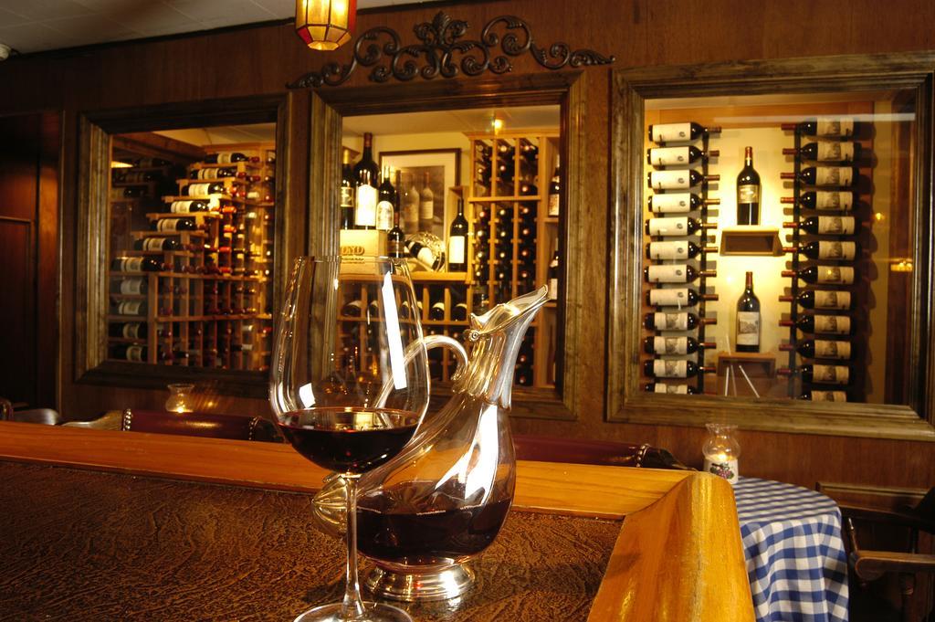 Bavarian Inn Шепердстаун Экстерьер фото